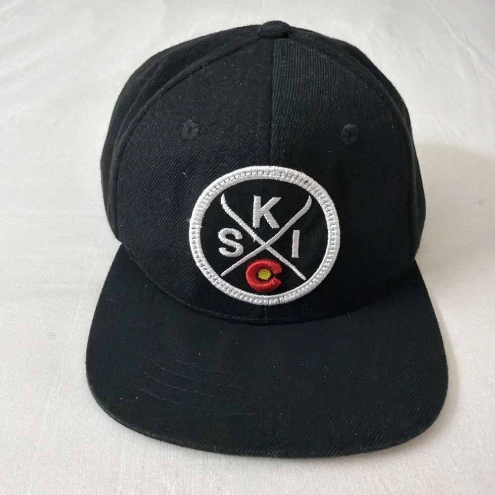 Colorado SKI SnapBack Hat Black Corduroy Skiing Hats Cap Men's‎ OSFM Limited